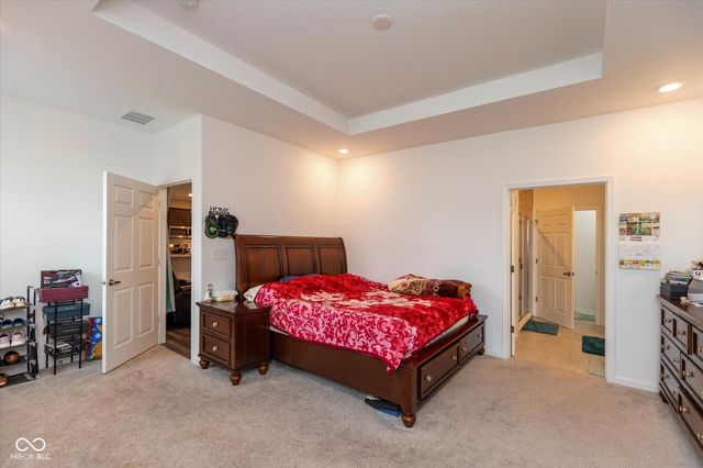 2318 Riviera Place, Greenwood, IN 46143