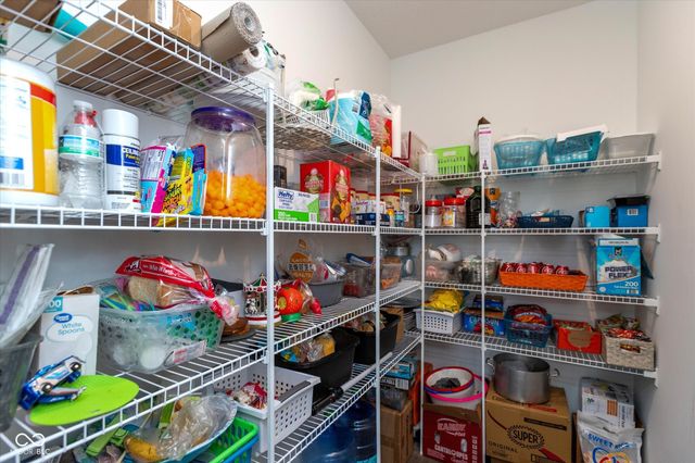 2318 Riviera Place, Greenwood, IN 46143