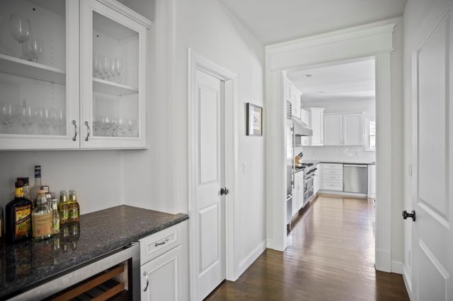 6 Ocean View Parkway, Southampton, NY 11968