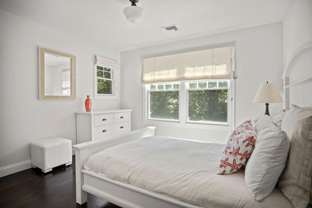 6 Ocean View Parkway, Southampton, NY 11968