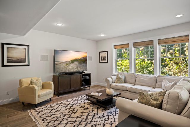 6 Ocean View Parkway, Southampton, NY 11968