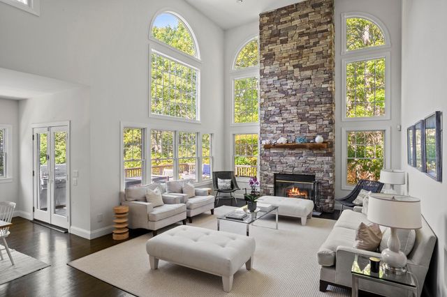 6 Ocean View Parkway, Southampton, NY 11968