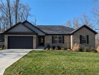 19 Mildenhall Drive, Bella Vista, AR 72714