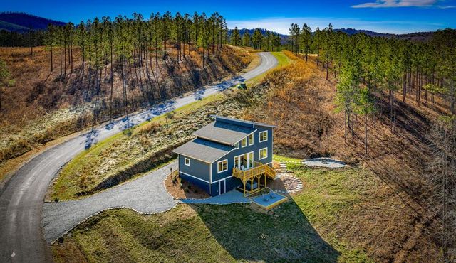 1958 Twisted Oak Road, Talking Rock, GA 30175