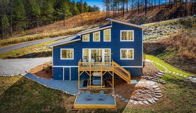 1958 Twisted Oak Road, Talking Rock, GA 30175