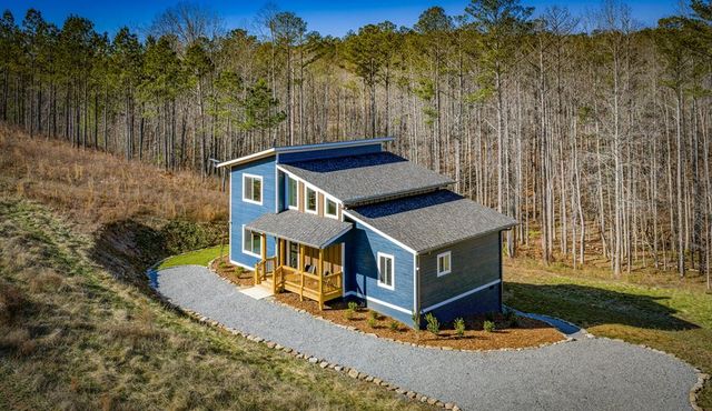 1958 Twisted Oak Road, Talking Rock, GA 30175