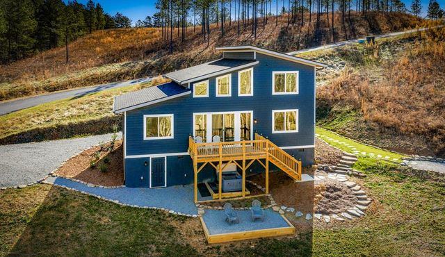 1958 Twisted Oak Road, Talking Rock, GA 30175