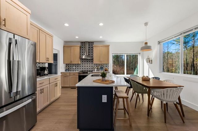 1958 Twisted Oak Road, Talking Rock, GA 30175