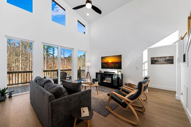 1958 Twisted Oak Road, Talking Rock, GA 30175