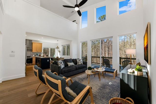 1958 Twisted Oak Road, Talking Rock, GA 30175