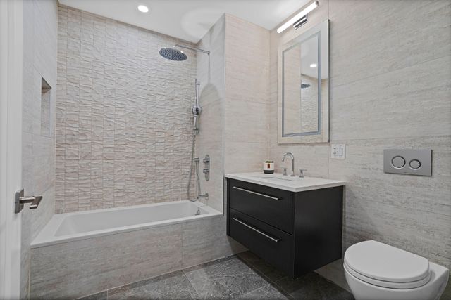 2131 Shore Blvd Unit 1F, New York City, NY 11105