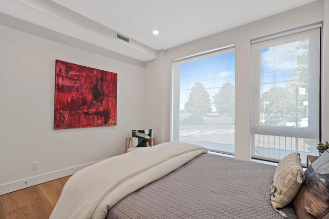2131 Shore Blvd Unit 1F, New York City, NY 11105