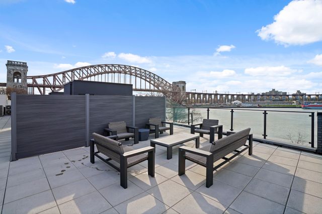 2131 Shore Blvd Unit 1F, New York City, NY 11105