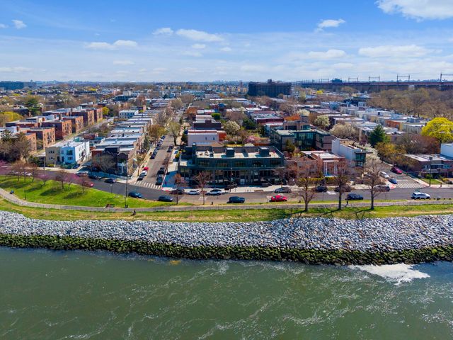 2131 Shore Blvd Unit 1F, New York City, NY 11105