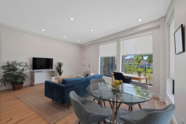 2131 Shore Blvd Unit 1F, New York City, NY 11105