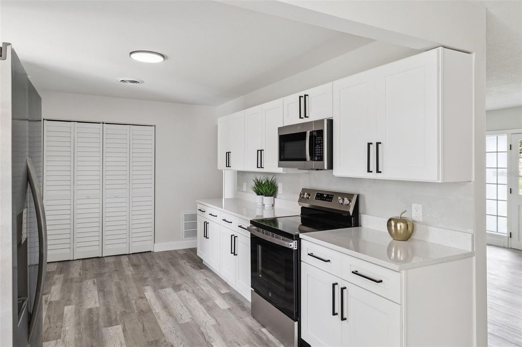 Image 9 of property listing at 2121 COLONY DRIVE, Melbourne, FL 32935