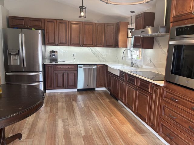 23 Granite Street, Johnston, RI 02919