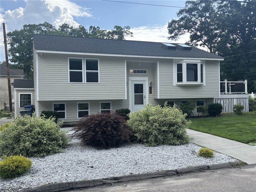 23 Granite Street, Johnston, RI 02919