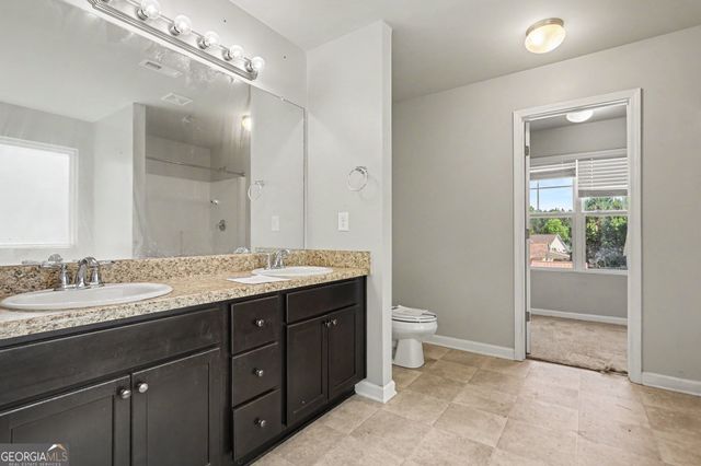 29 Hill Top Circle, Grantville, GA 30220
