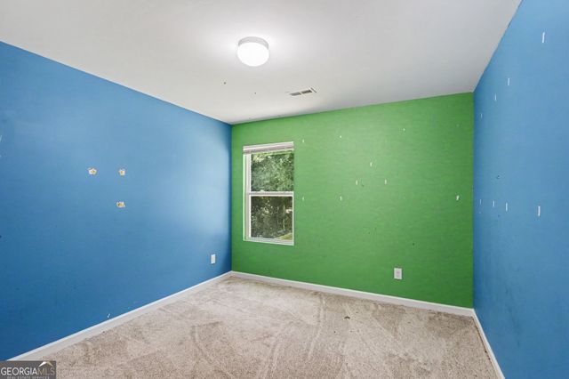 29 Hill Top Circle, Grantville, GA 30220