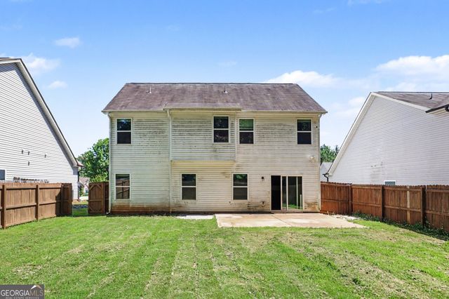 29 Hill Top Circle, Grantville, GA 30220