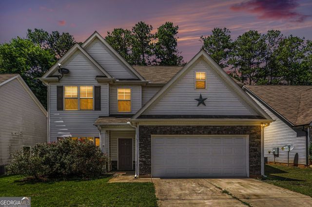 29 Hill Top Circle, Grantville, GA 30220