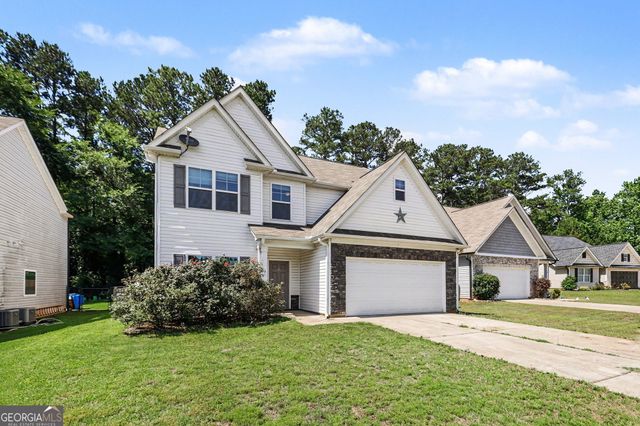29 Hill Top Circle, Grantville, GA 30220