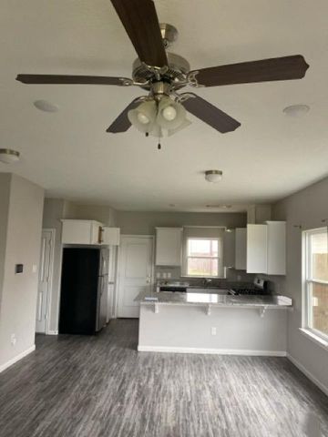 56 Road 5102c, Cleveland, TX 77327