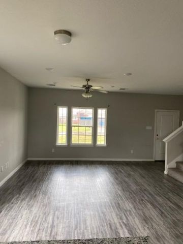 56 Road 5102c, Cleveland, TX 77327