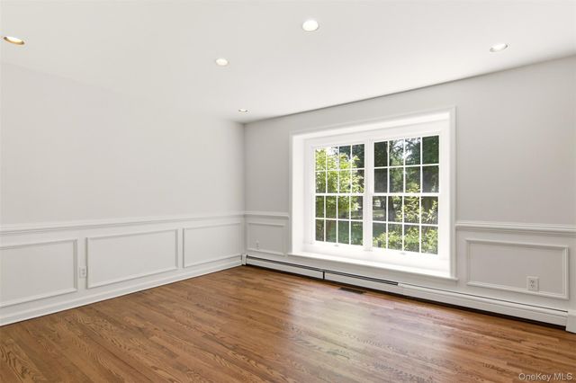 16 Old Field Lane, Mount Sinai, NY 11766