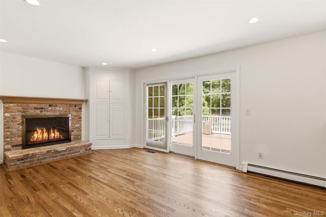 16 Old Field Lane, Mount Sinai, NY 11766