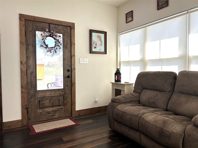 6031 County Road 401, Grandview, TX 76050