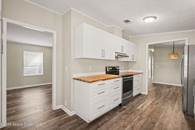 110 Holiday Park Boulevard NE, Palm Bay, FL 32907