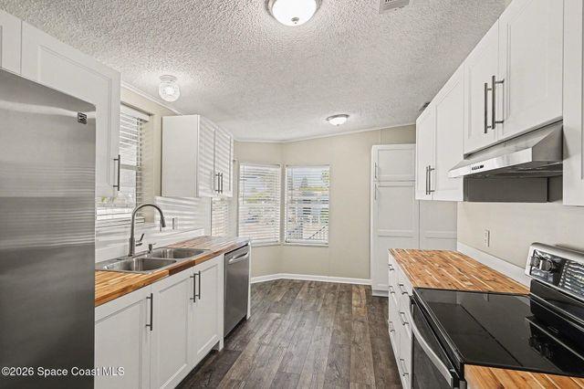 110 Holiday Park Boulevard NE, Palm Bay, FL 32907