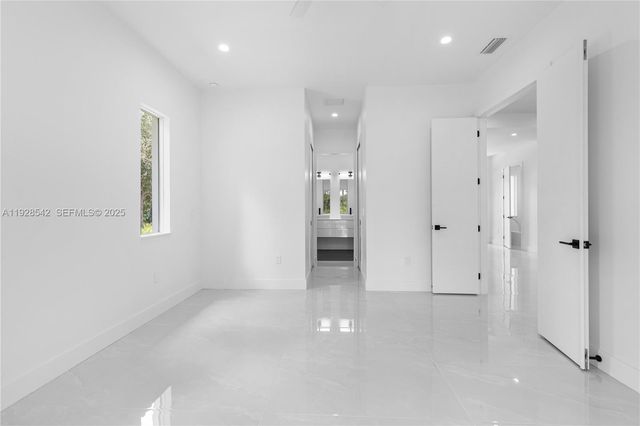 3762 32nd AVE SE, Naples, FL 34117