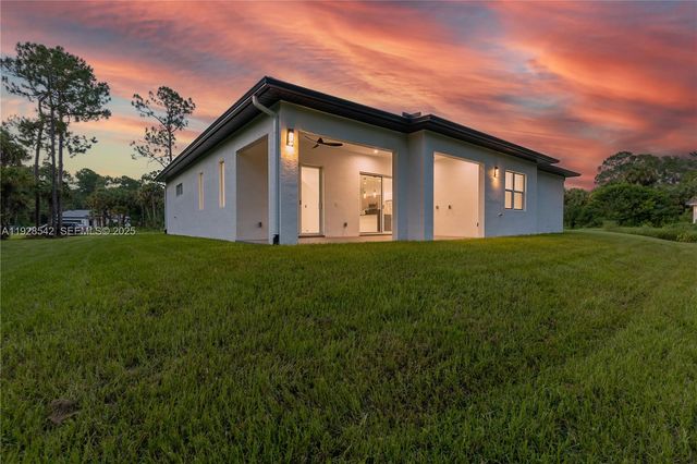 3762 32nd AVE SE, Naples, FL 34117