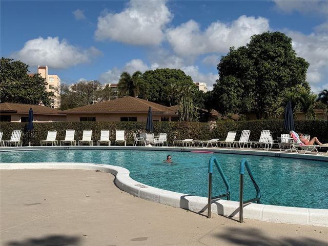 14671 Bonaire Boulevard 604, Delray Beach, FL 33446