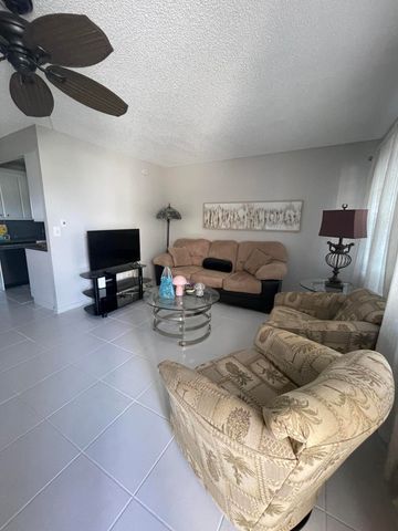 427 Grantham B, Deerfield Beach, FL 33442