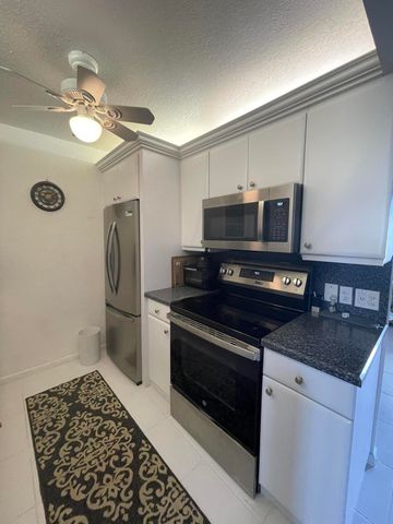 427 Grantham B, Deerfield Beach, FL 33442