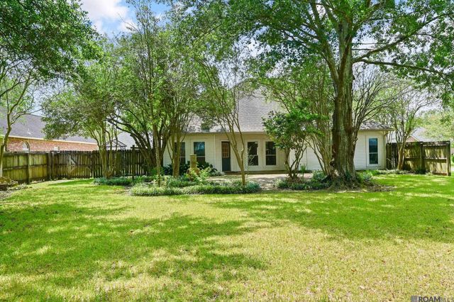 17210 Fountainbleau Dr, Prairieville, LA 70769