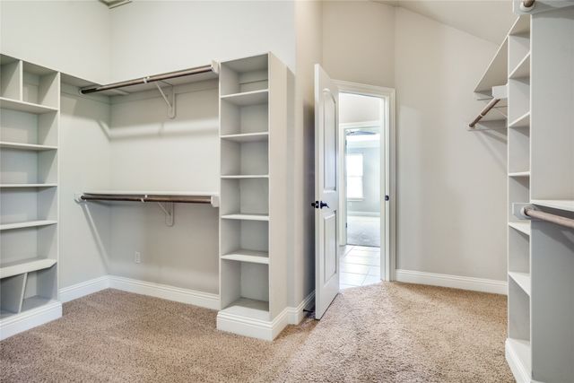 302 Oar Wood Drive, Granbury, TX 76049