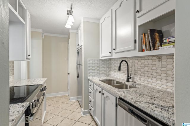 1700 Valley Ave Apt D, Homewood, AL 35209