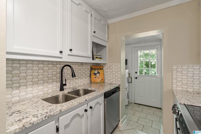 1700 Valley Ave Apt D, Homewood, AL 35209