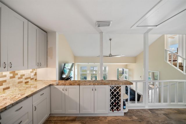 414 County Road 243, Bay City, TX 77414