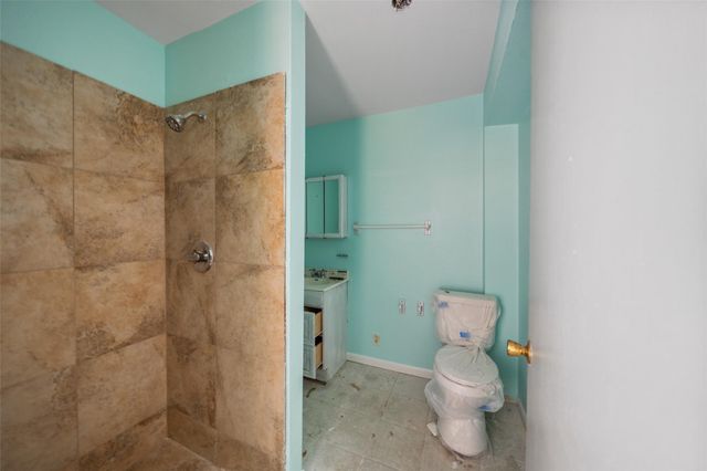 414 County Road 243, Bay City, TX 77414