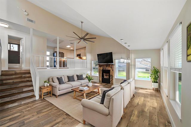 414 County Road 243, Bay City, TX 77414