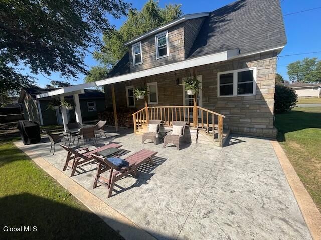 75 N Crystal Street, Schaghticoke, NY 12118