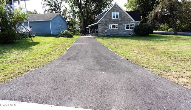 75 N Crystal Street, Schaghticoke, NY 12118