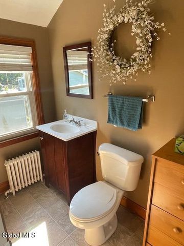 75 N Crystal Street, Schaghticoke, NY 12118