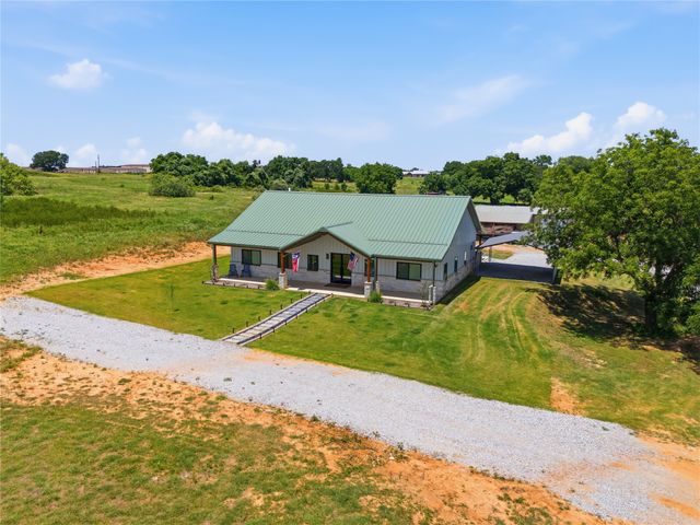 468 County Road 4196, Decatur, TX 76234